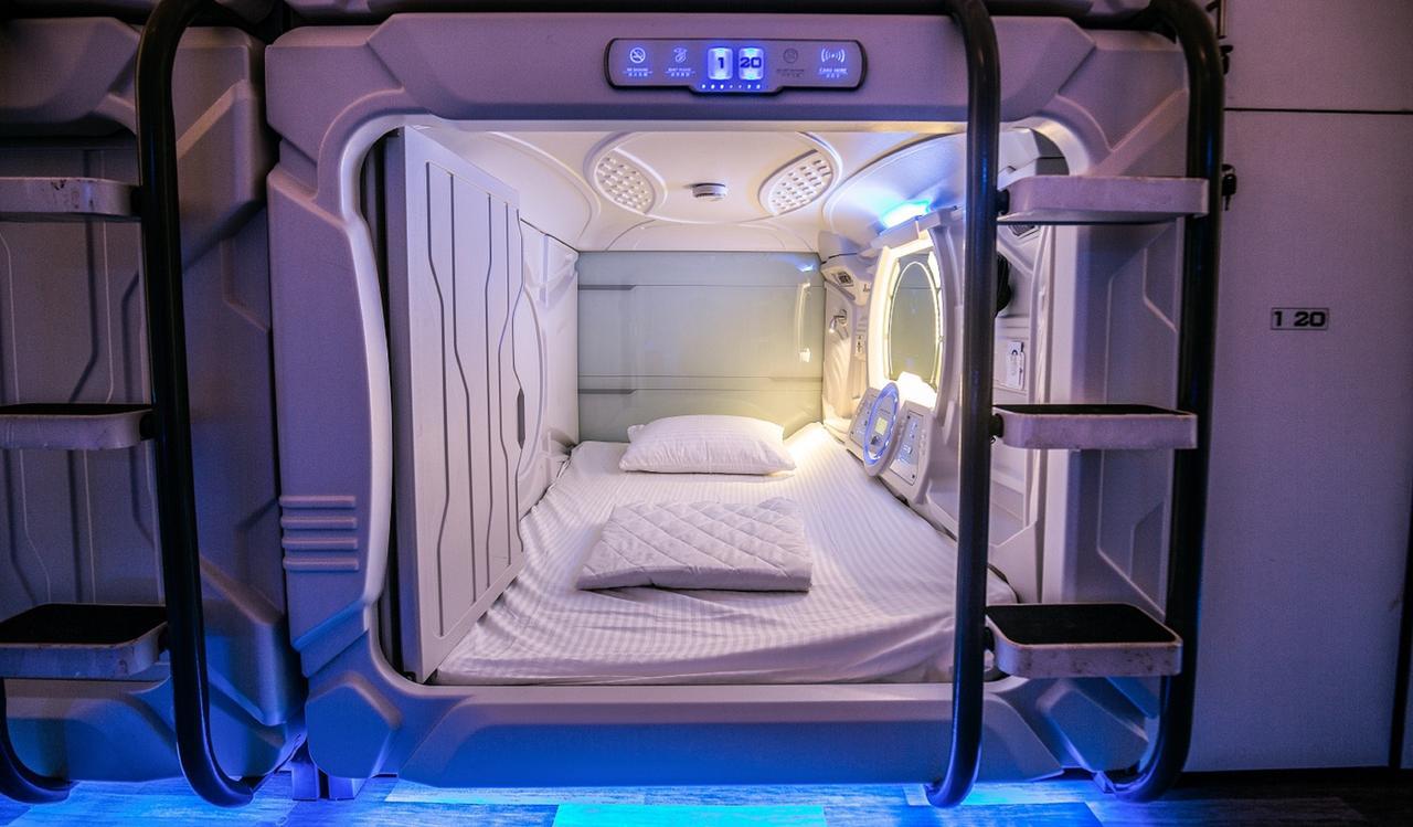 The Capsule Hotel Kolombo Bagian luar foto